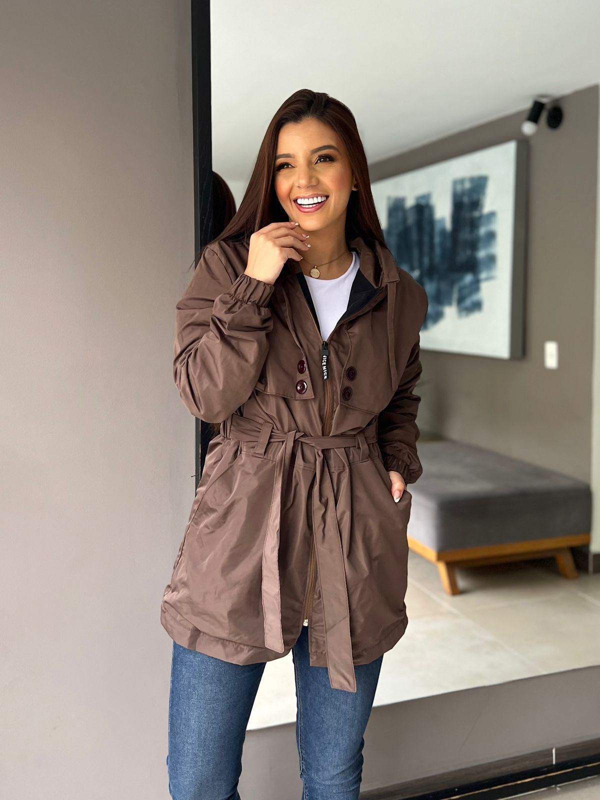 PARKA O GABARDINA