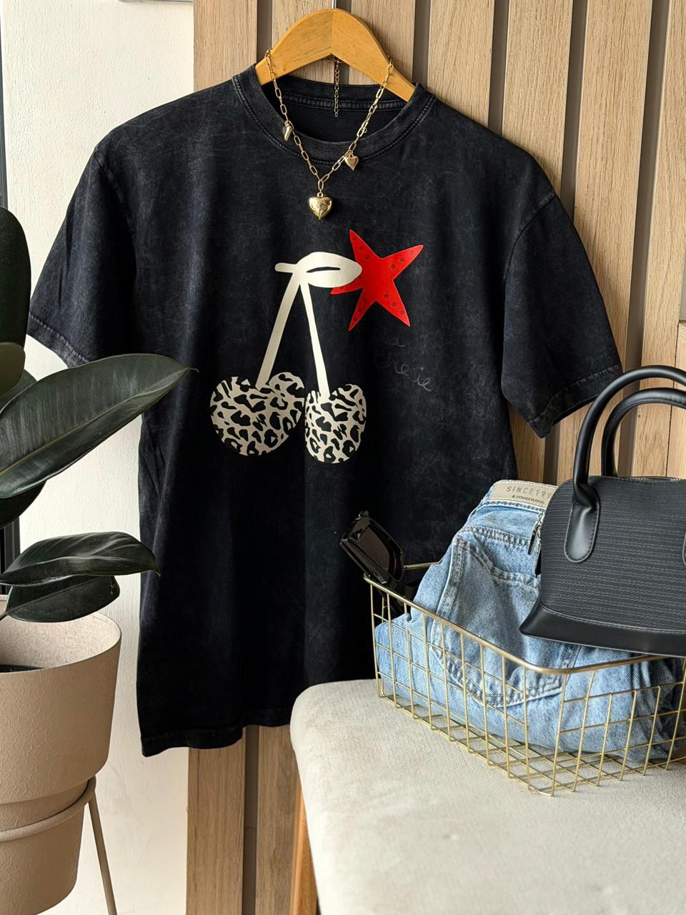 CAMISETA OVERSIZE EFECTO WASHED CHERRY STAR