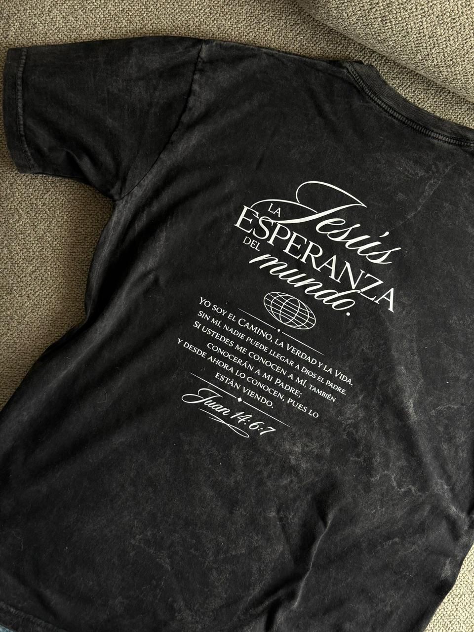 CAMISETA OVERSIZE EFECTO WASHED JESÚS ESPERANZA DE EL MUNDO