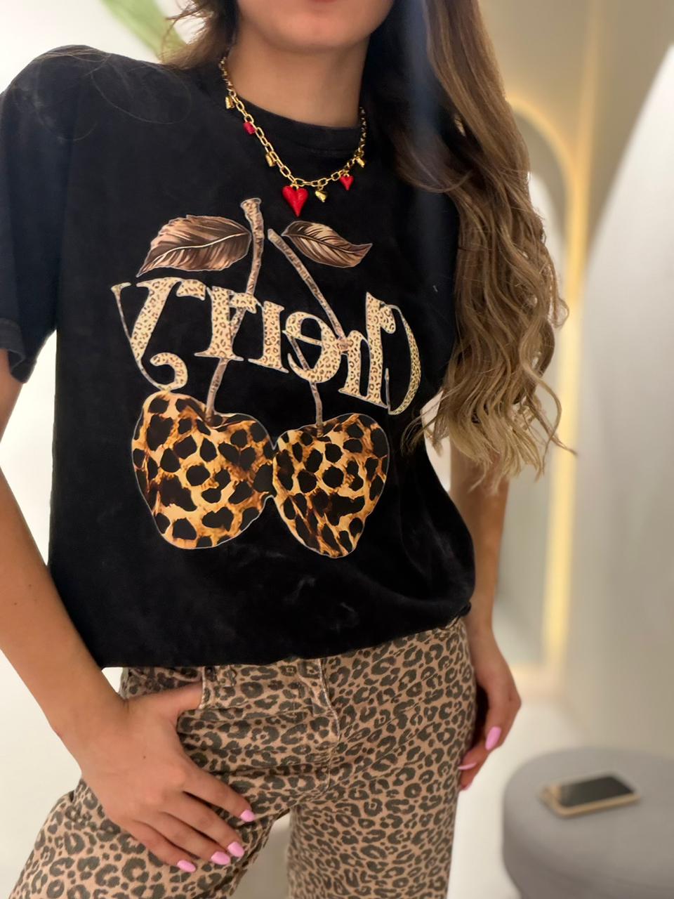 CAMISETA OVERSIZE EFECTO WASHED CHERRY