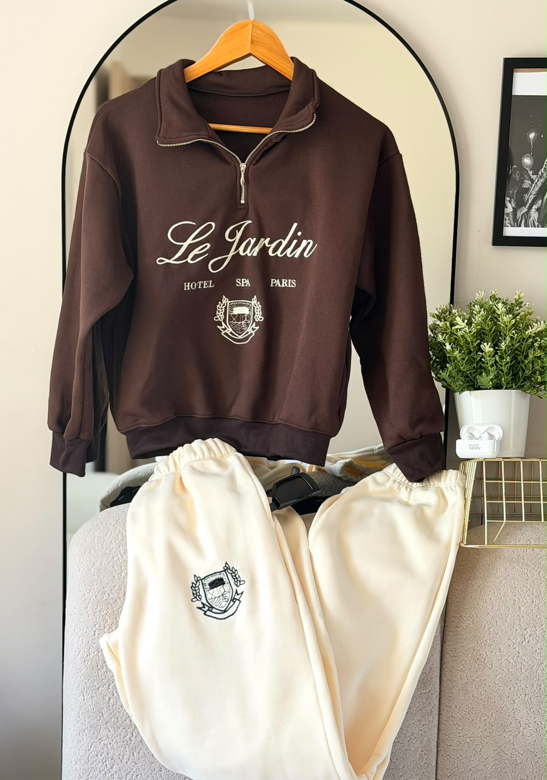 CONJUNTO LE JARDÍN BORDADO
