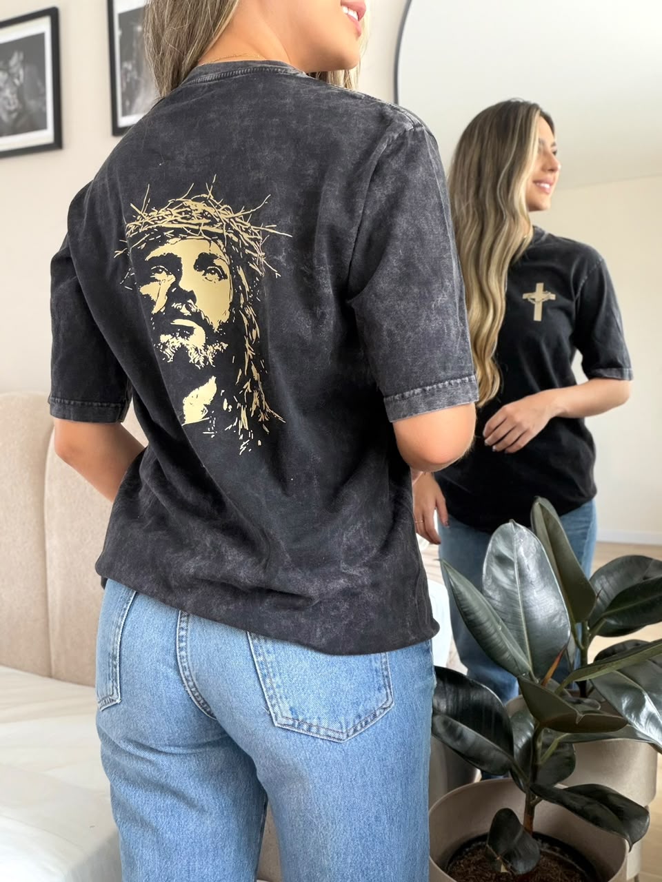 CAMISETA OVERSIZE EFECTO WASHED JESÚS