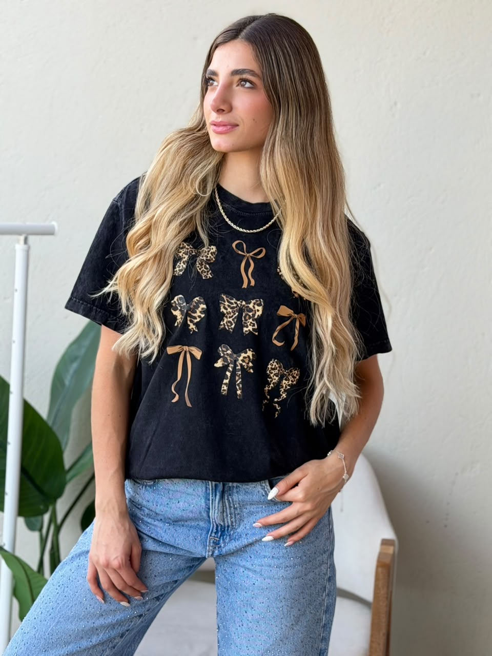 CAMISETA OVERSIZE EFECTO WASHED MOÑOS PRINT