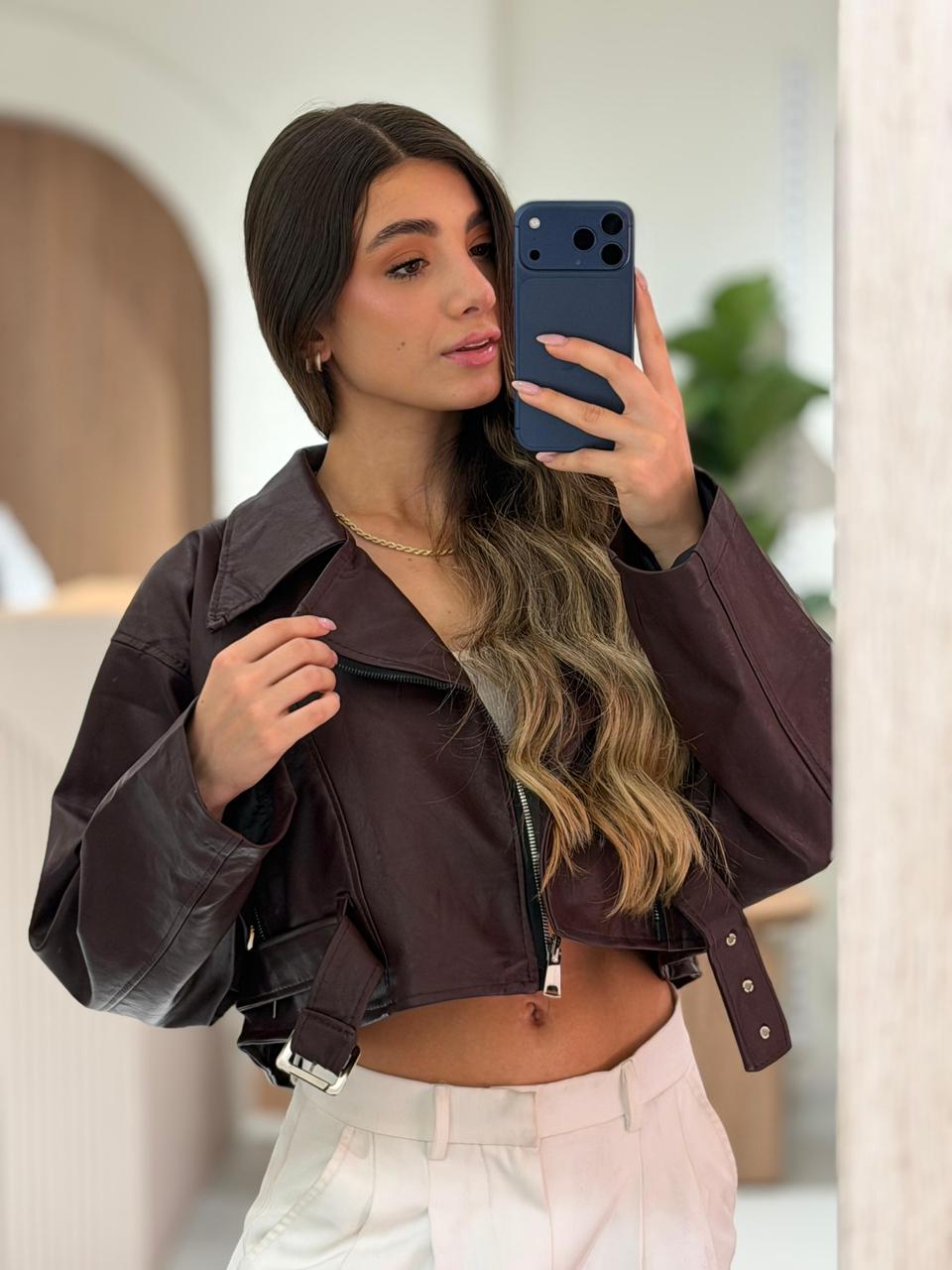 CHAQUETA CUERINA CRUZADA
