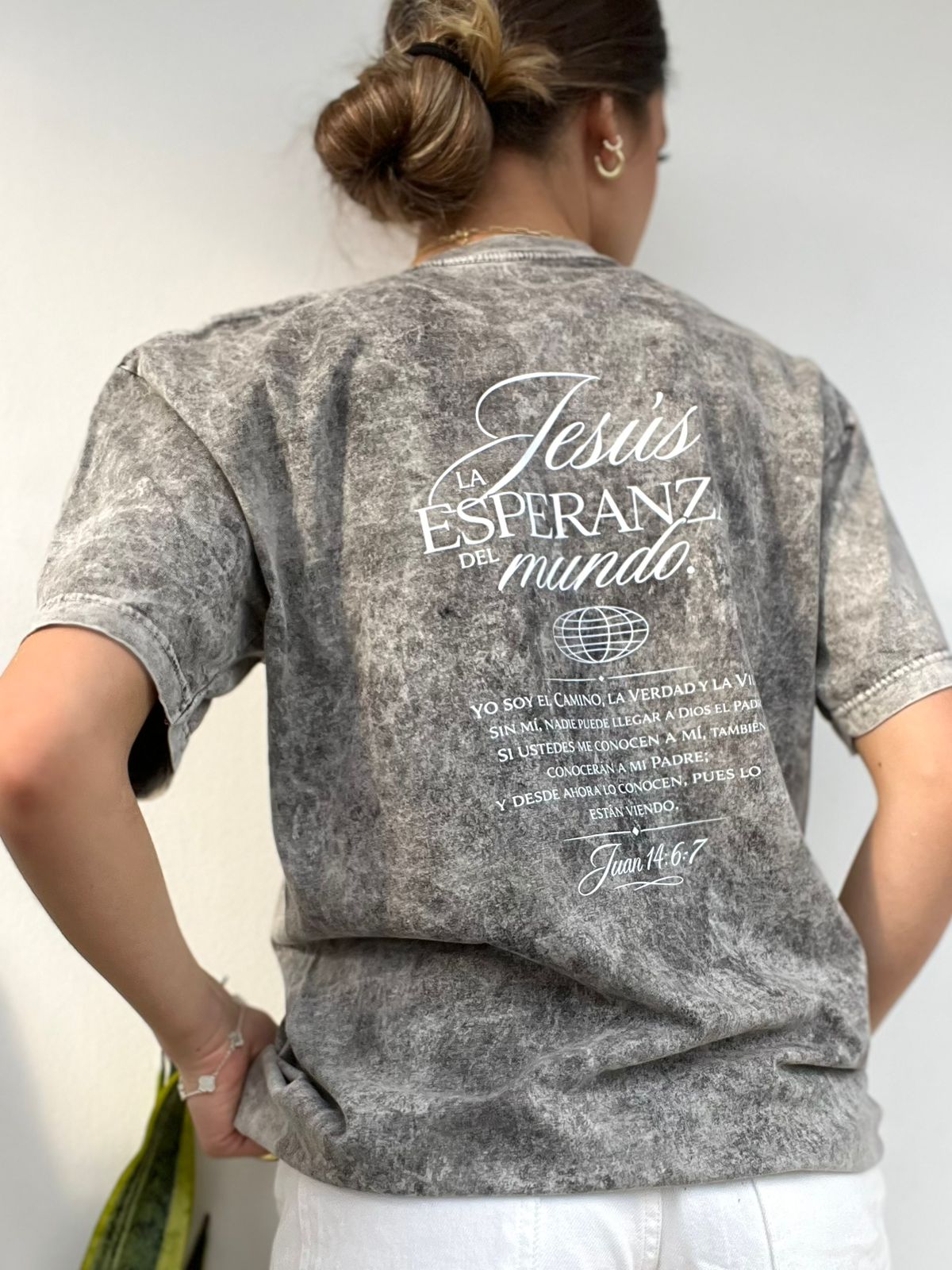 CAMISETA OVERSIZE EFECTO WASHED JESÚS ESPERANZA DE EL MUNDO